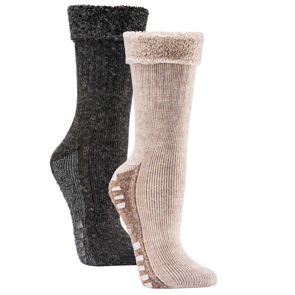 Basic Bundle: Decken-Hoodie + Plüsch-Socken